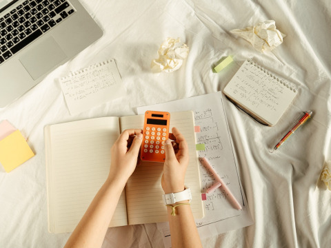Malak is halfway through university but can no longer afford to continue due to university fees and expenses.