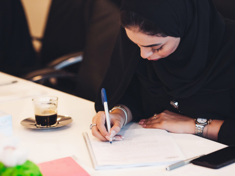 أنهت رغد 84 ساعة دراسية ويتبقى عليها 48 ساعة لإنجازهم