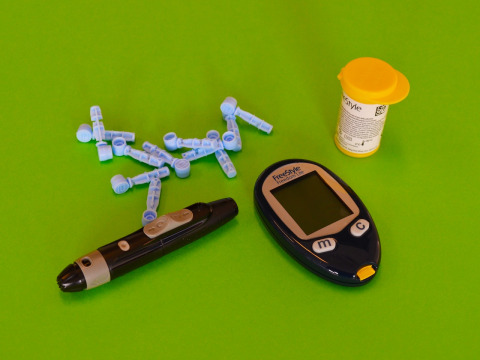 Izdihar needs help with the cost of diabetes test strips and insulin syringes