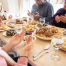 حملة إفطار 95 شخص من ضمن 30 عائلة  لمدة يومين في منطقة بوربيطة في محافظة الطفيلة