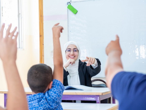 أماني رسمت هدفاً أمامها وبدأت تسير نحوه لتحقق أمنيتها في الحصول على شهادة البكالوريوس