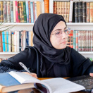 آية طالبة توجيهي متفوقة من الطفيلة تحتاج إلى بطاقات لمادتي الإنجليزي والرياضيات