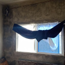 ساهم بمساعدة نيفين في الحملة الثانية بتأمين كهربائيات وأثاث لبيتها