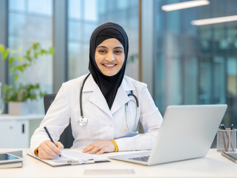 Haneen strives to continue her studies uninterrupted and achieve her humanitarian dream in nursing