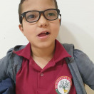 يعاني حمزة وعائلته بالأكمل من مشاكل صحية، بإمكانكم مساعدته في إدارة أعراض التوحد، ليعيش حياة أفضل