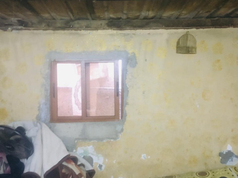Najwa, a widow living in a collapsing home, needs help to renovate and ensure a safe life for her and her two daughters
