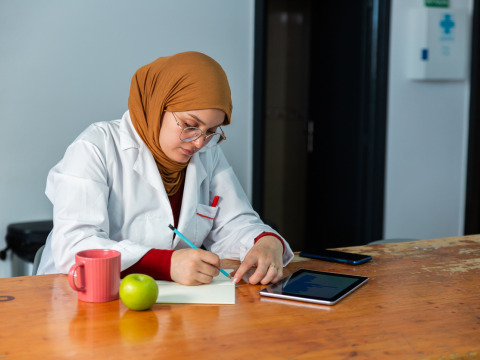 Fatima dreams of completing her Biomedical Engineering degree and building a better future for her family