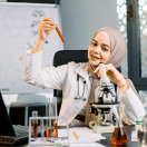 بإحسانكم لمساعدة جوري سوف تستمر في دراستها في الجامعة